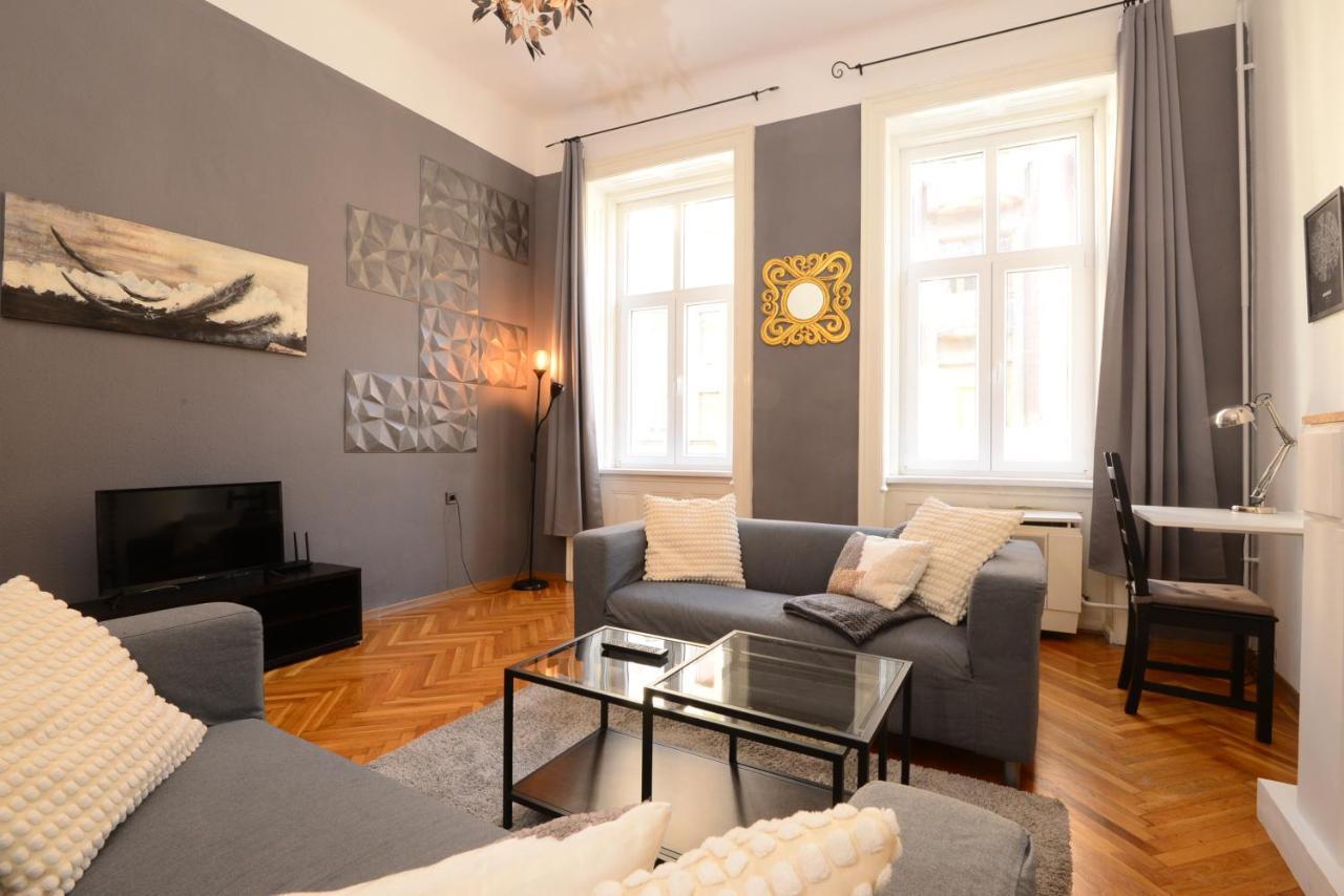 Your Place Apartman Budapest Exteriör bild