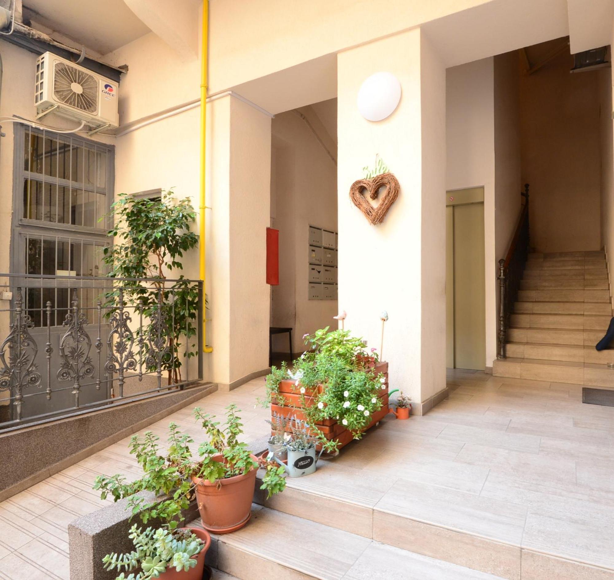 Your Place Apartman Budapest Exteriör bild